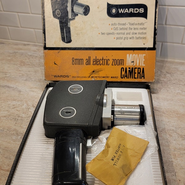 Vintage Wards 8mm Super 8 Movie Camera, Wards 750 all electric zoom movie camera