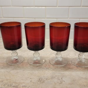 Vintage Set of 4 Cristal D’Arques Cavalier Ruby Red Small Stemmed Wine Glasses - Luminarc France