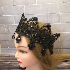 halloween black tiara, halloween headpiece, black gothic tiara, black wedding hairpiece, halloween party headpiece, halloween dark queen