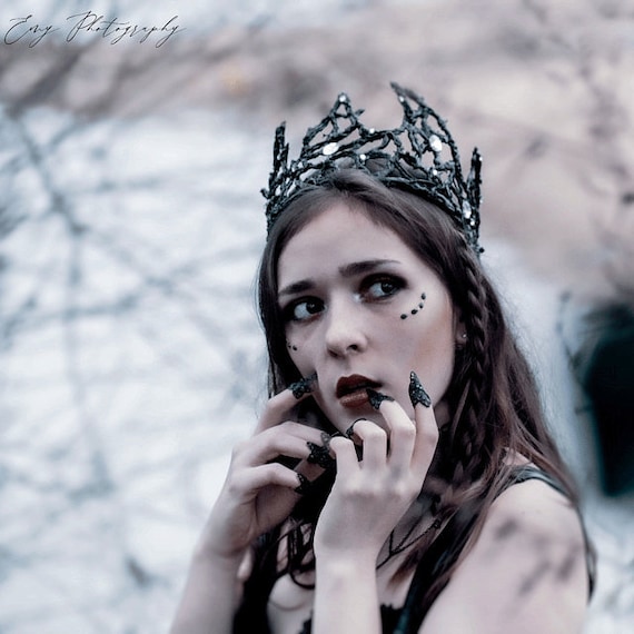 Black crown clearance hair accessory