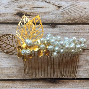 bridal hair comb, gold and pearl bridal hair piece, gold bridal hair clip, pearl hair comb, pearl and gold wedding comb, bridesmaid comb
