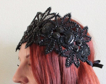 Gothic Hochzeit Krone schwarz, Vampir Königin Kostüm, schwarzes Goth Stirnband, Stirn krone schwarz, Haarschmuck Hochzeit schwarz, Spitze Tiara