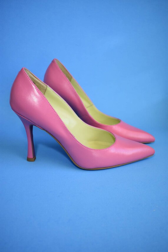 Suzanne Somers bubblegum pink pumps, 6M - image 9