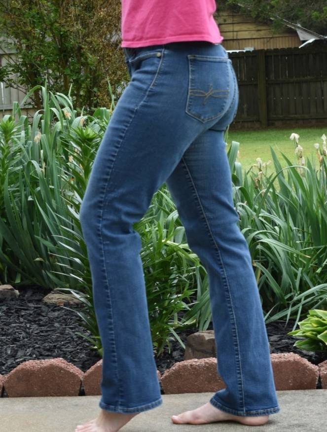 denizen from levi's curvy bootcut jeans