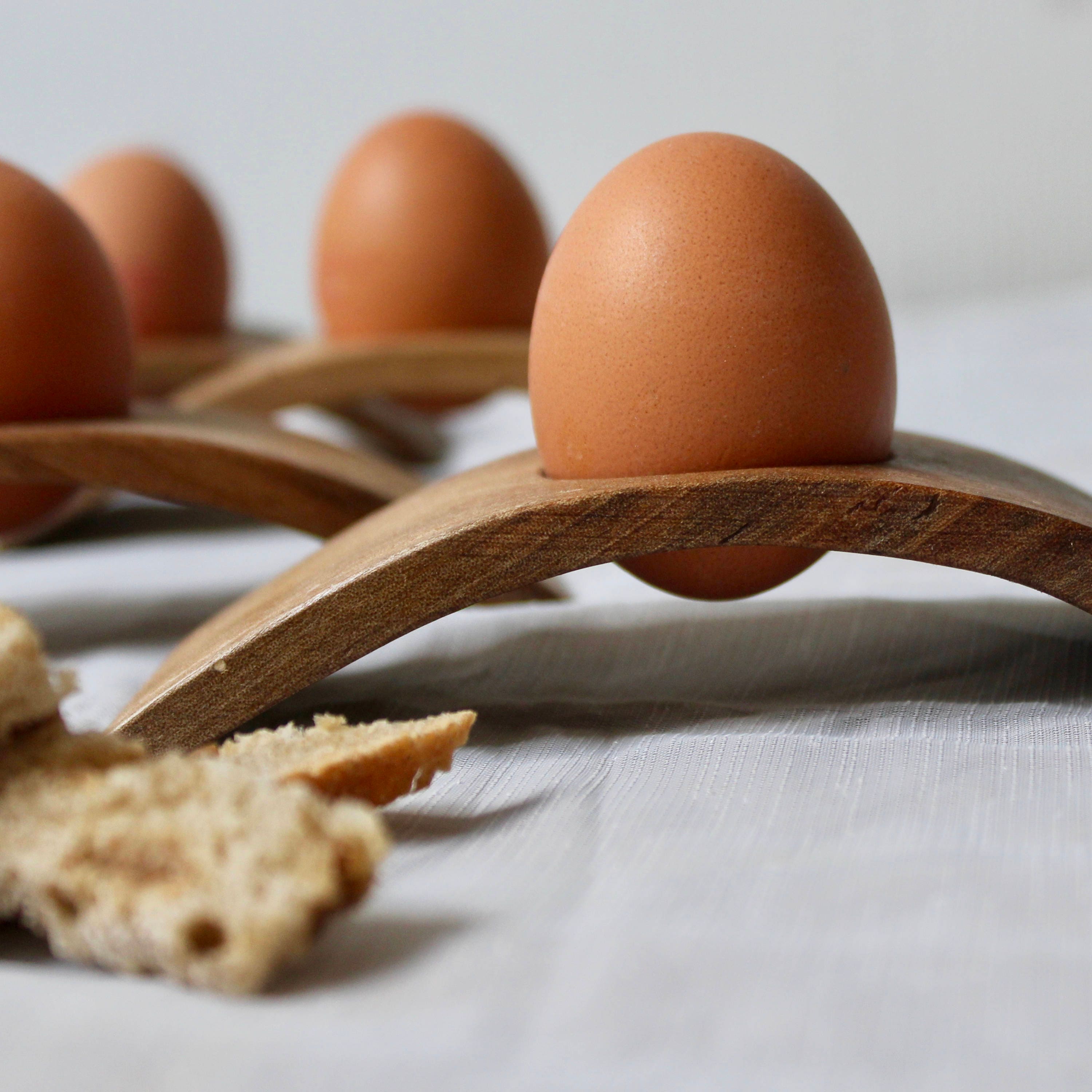 Coquetier Design en Bois, Artisanal, Original et Élégant