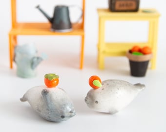 Miniature Persimmon and Orange Seal : Cute polymer clay creation