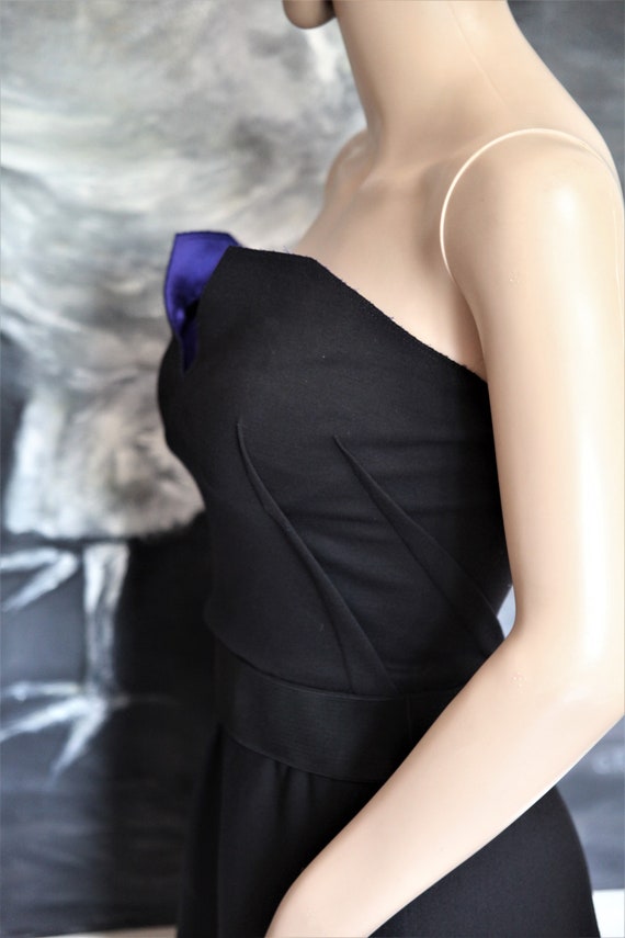 DONNA KARAN black strapless evening dress - image 4