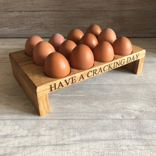 Porte-oeufs personnalisé en chêne