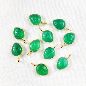 グリーンオニキスペンダント - グリーンオニキス彫刻葉ペンダント - 宝石葉チャーム - 金メッキスターリングシルバーペンダント - 宝石チャーム