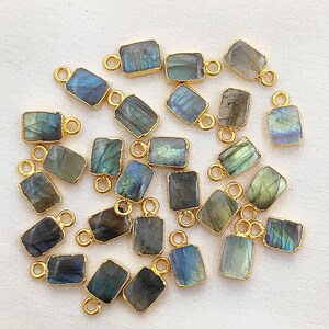 Pingente retangular de labradorita/Pingente de pedra preciosa brilhante/Pingente DIY banhado a ouro/Acessórios para confecção de joias/Pingente azul brilhante/Venda individual