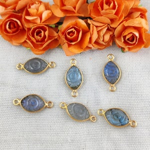 Connettori a castone in argento sterling placcato oro con occhio diabolico in labradorite intagliato a forma di marquise - Connettori con pietre preziose per la creazione di gioielli