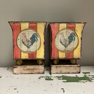 Vintage Metal Cachepot | Matching Pair of French Country Pink & Yellow Planters | Tole Style Plant Pots | Sideboard Rooster Motif Jardinere