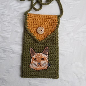 Étui pour téléphone portable/smartphone vert herbe et jaune soleil avec une tête de chat beige-marron cousue à la main