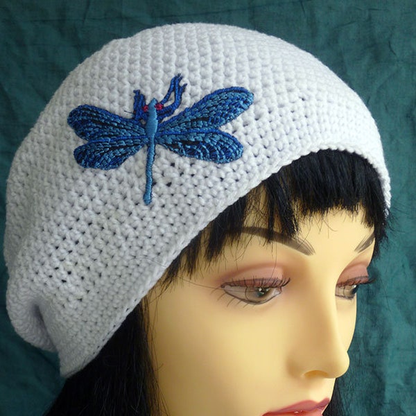 Sommerbeanie, Applikation blaue Libelle, ca. 57 - 60 cm Kopfumfang, handgenäht