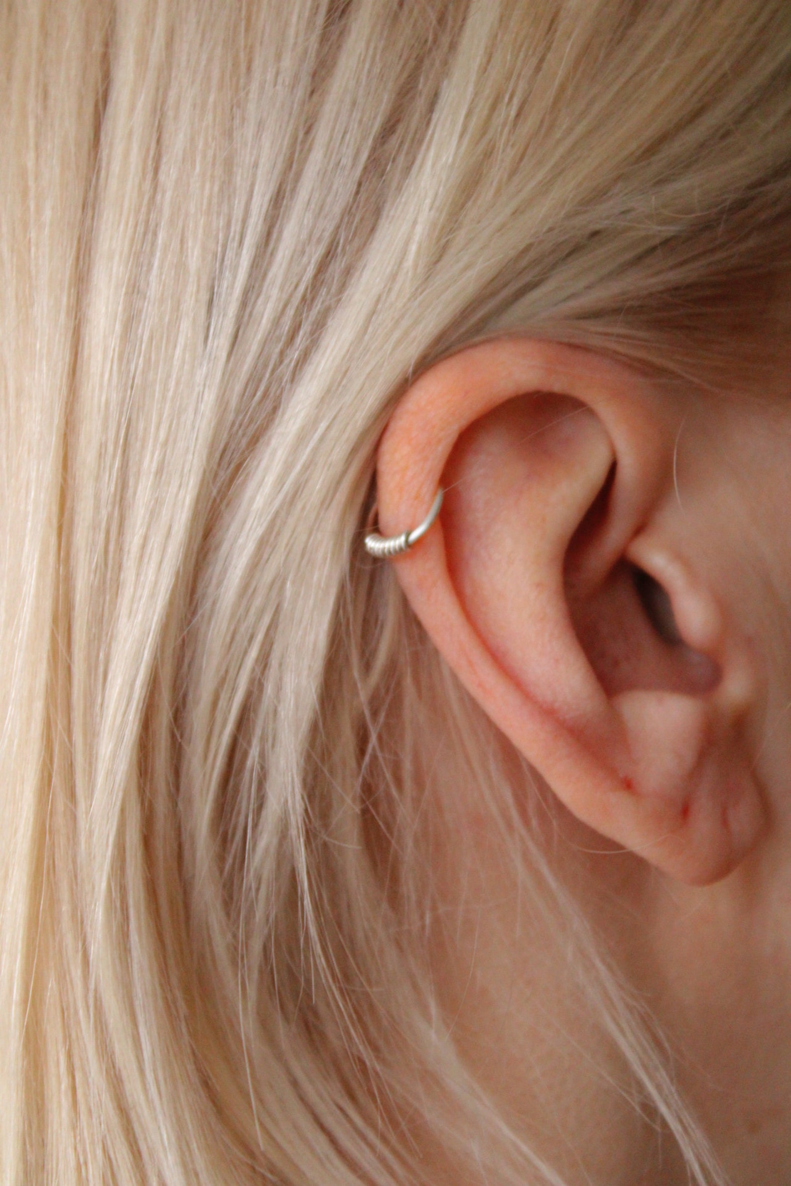 Wire envuelto aro de cartílago tragus piercing de caracola ...