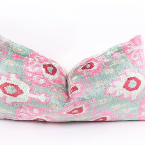 Turquise and Light Pink Velvet Ikat Cover, Turquise Floral Velvet Cushion, Pink Ikat Pillowcase, Bohemian Elegant Velvet Ikat Pillow Cover