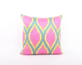 Seide Ikat Kissenbezug (40x40) – Handgewebtes Dekokissen