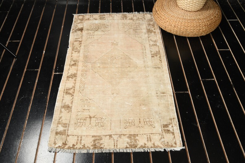 Home Decor Rug Decorative Area Rug 2.6 ft x 4.6 ft 77x137 cm Vintage Rug Turkish Carpet Rug Bohemian Carpet Kitchen Wool Rug