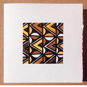 Cadeaukaart met individueel ontworpen print (patroon 1), gebaseerd op Afrikaanse doekontwerpen, met individueel aangebracht bladgoud