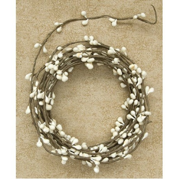Cream With Metal Stars Pip Berry Garland, Country Garland, Floral Garland 