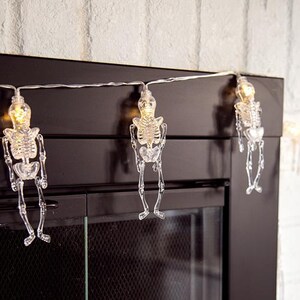 8 Count Skeleton Light String / String - Battery Operated LED - Timer - WIC-G95117