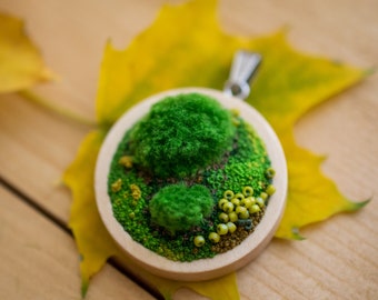 Moss Necklace. Hand Embroidered Necklace. Woodland Jewelry. Embroidered Moss. Moss Jewelry. Forrest theme jewelry. Wanderlust jewelry