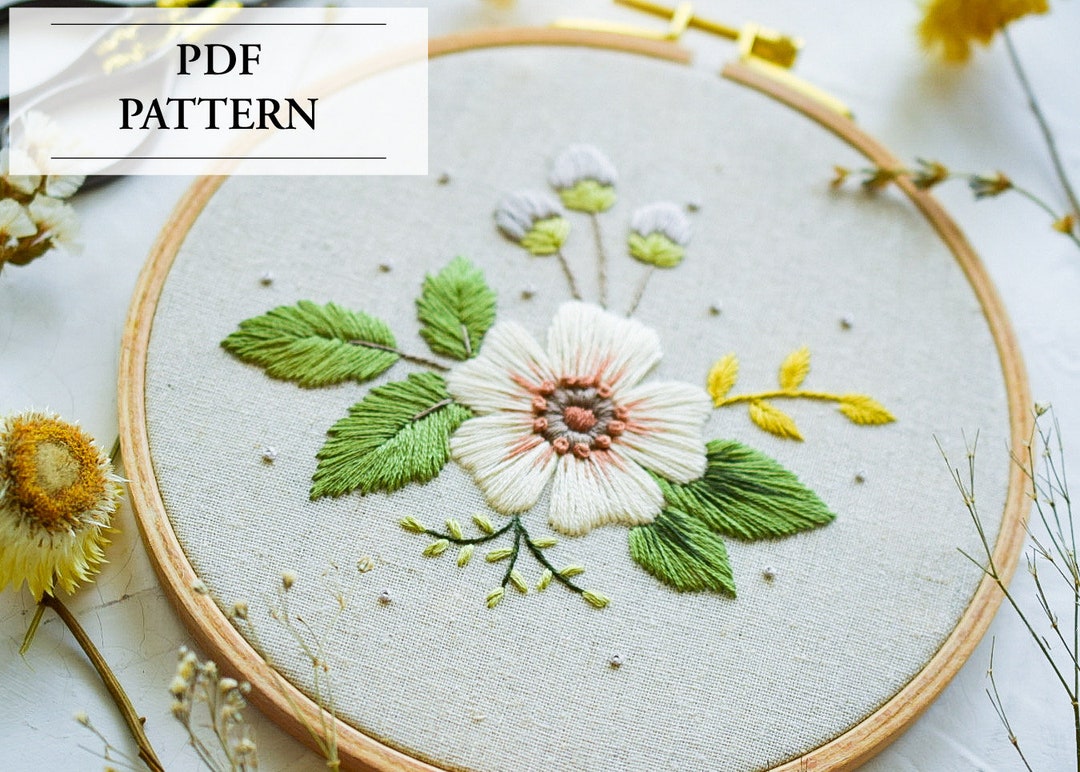 UND FLOWER RAISED EMBROIDERY TOPグリーン UND FLOWER RAISED EMBROIDERY TOPグリーン