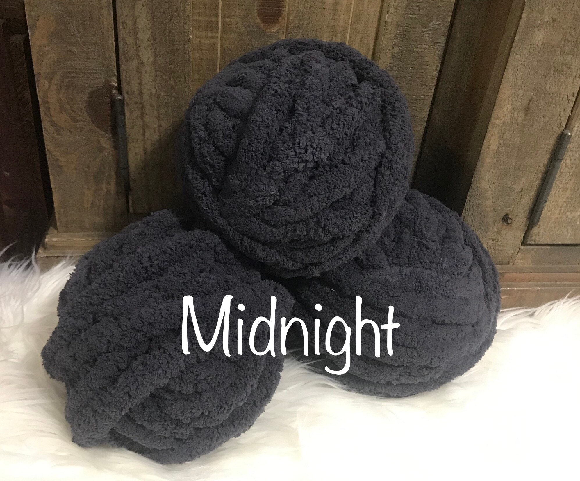  HOMBYS Light Grey Chunky Chenille Yarn For Crocheting, Bulky  Thick Fluffy Yarn For Knitting,Super Bulky Chunky Yarn For Hand Knitting  Blanket, Soft Plush Yarn, 8 Jumbo Pack