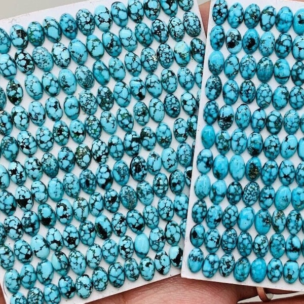 Cabujones ovalados de 3 x 5 mm - Turquesa Kingman natural con vetas de telaraña, calibrados - Se venden individualmente