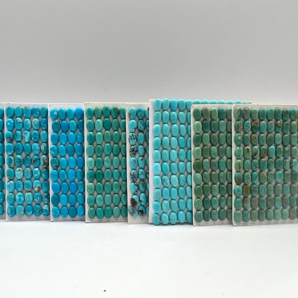 OVALE 4 x 6 mm - Cabochons Kingman Turquoise calibrés - Vendus à l'unité - Vendu par carte - Stabilisé, couleur naturelle