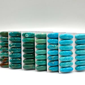 Cabochon calibrati in turchese Kingman OVALI da 8 x 22 mm - Venduti singolarmente - Venduti in cartone intero - Stabilizzati, colore naturale