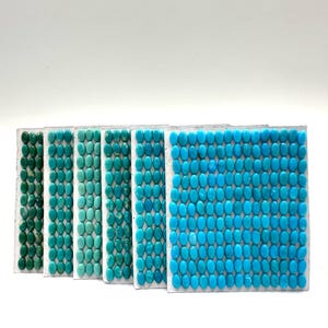 3 x 5 mm OVAL - Kingman Turquoise Calibrated Cabochons - Vendido Individualmente - Vendido por Cartão - Estabilizado, Cor Natural
