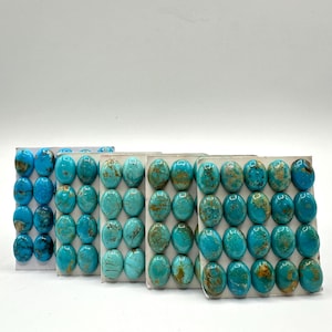 Cabochon calibrati in turchese Kingman OVALI da 10 x 14 mm - Venduti singolarmente - Venduti in cartoncino - Stabilizzati, colore naturale