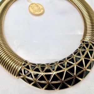 Vintage Nina Ricci Halskette mit vergoldetem und emailliertem Halsband und Anhänger