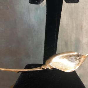1970s Christian Dior Vintage Gold-Plated Leaf Design Designer Brooch