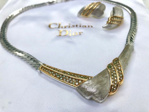 Dior style necklace deals