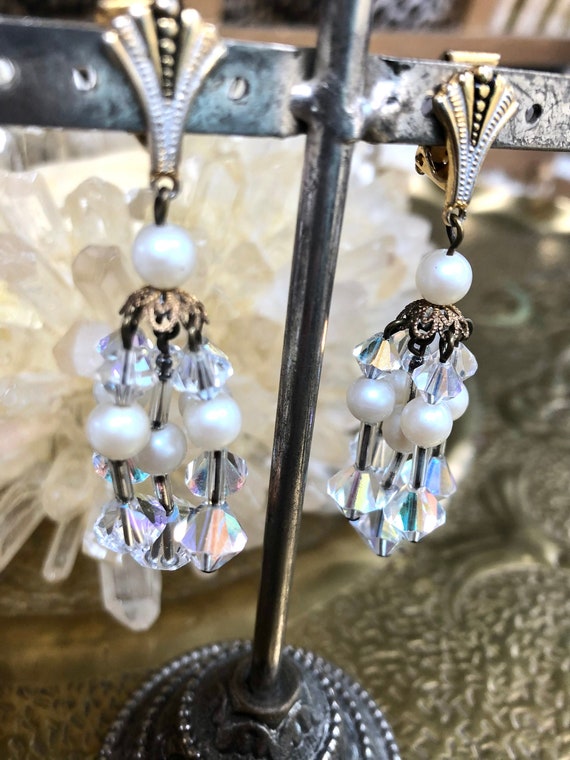 Vintage 1940s Crystal & Glass Pearl Dangle Earrin… - image 2