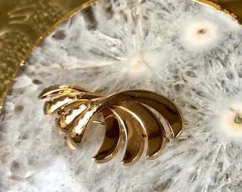 Grosse 1963 Vintage Gold Plated Brooch - Etsy