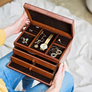 Ladies sales leather jewellery