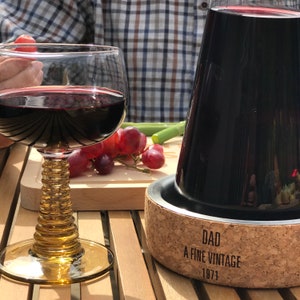 Posavasos de vino &quot;Año Vintage&quot; para aniversario de bodas - Enfriador de vino de corcho y acero inoxidable - 50.º cumpleaños