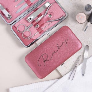 Personalisiertes Maniküre Set 9-teilig - Rubin Jubiläumsgeschenk - Juli Geburtstagsgeschenk - Brautjungfer Geschenk - Muttertagsgeschenk - Nagelpflege