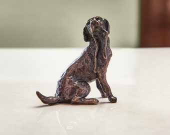 Statuette miniature de labrador en bronze - cadeau du 8e anniversaire - figurine animal en bronze coulé - cadeau de mariage - cadeaux de fiançailles