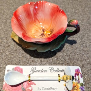 Corner Ruby Garden Collection Coral Flower Teacup Leaf Saucer Set New