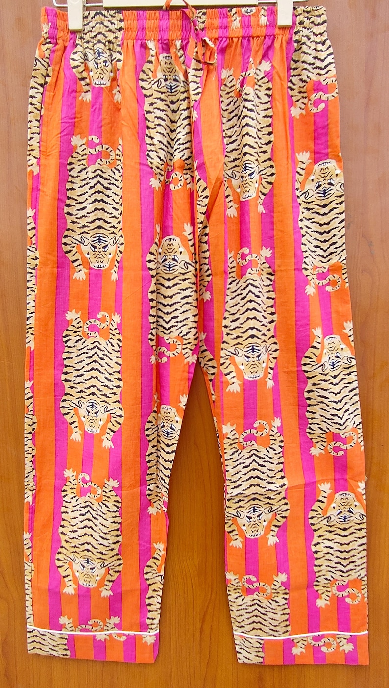 Pijama con estampado de bloques de algodón indio, conjunto de pijama de dama de honor de uso nocturno, conjunto de ropa de noche para mujeres, pantalón corto de algodón y conjunto de camisa con estampado de bloques de tigre imagen 8