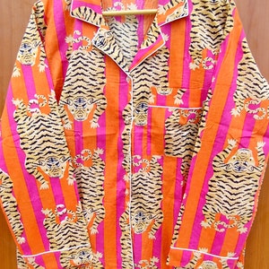 Pijama con estampado de bloques de algodón indio, conjunto de pijama de dama de honor de uso nocturno, conjunto de ropa de noche para mujeres, pantalón corto de algodón y conjunto de camisa con estampado de bloques de tigre imagen 6
