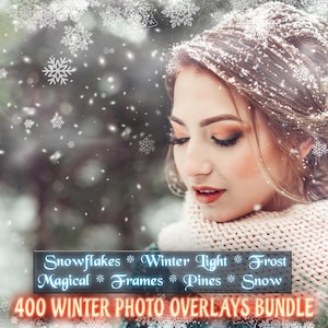 Op de afbeelding: Een vrouw met met sneeuw bedekt haar en een witte sjaal is te zien in een winterse scène. De afbeelding bevat vallende sneeuwvlokken en de tekst "Snowflakes, Winter Light, Frost, Magical, Frames, Pines, Snow, 400 Winter Photo Overlays Bundle."