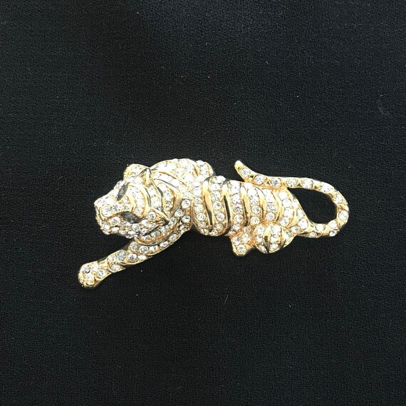 Trifari Vintage Leopard Pave Rhinestone Pin circa… - image 3