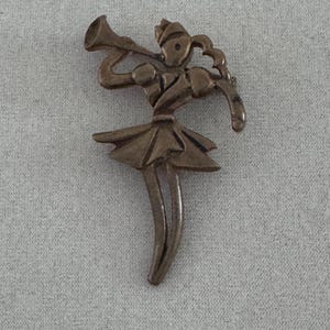 Vintage Horn Player Pin