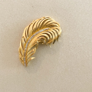 Vintage Trifari Feather Pin