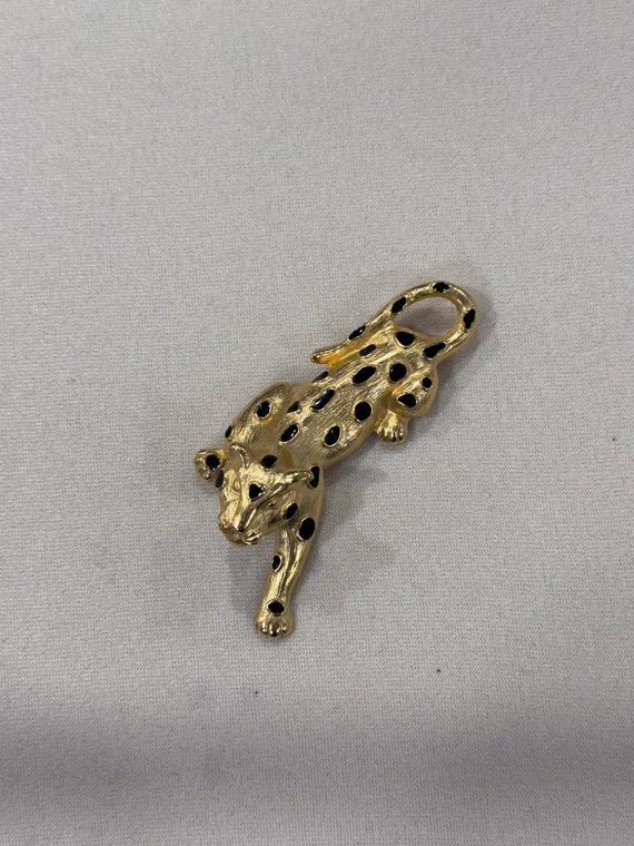 Trifari Vintage Crouching Leopard Pin